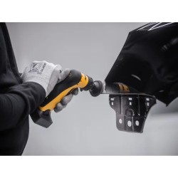 Mirka® ANGOS 8991100311 – profesionalus akumuliatorinis kampinis šlifuoklis su ergonomišku dizainu ir patogiu valdymu įvairiems