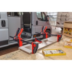 Pöördkeäpidemega pitskruvi EZ360-15