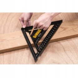 Puusepio kampas DeWalt 300mm