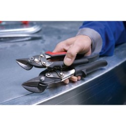 Shape and straight cutting snips, small and manoeuvrable D15A-SB